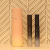 白髪、髪のハリ・コシ・ボリュームでお悩みならこれ！年齢サインに寄り添うヘアケアアイテム2つ