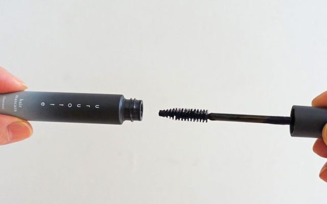 uruotte(ウルオッテ) リタッチヘアマスカラのブラシ部分