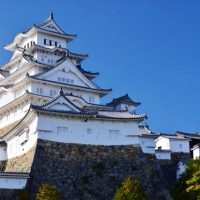 「姫路城は国宝です」を英語で言うと？
