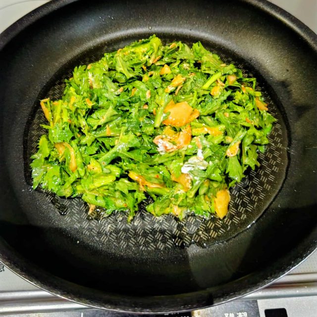 フライパンでチヂミを焼く