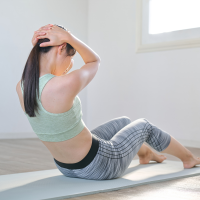 「頑張る腹筋」では防げない！腰痛予防の正しいインナーマッスルの使い方