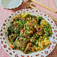 【5分で簡単】風邪予防に◎栄養たっぷり「春菊のチヂミ」