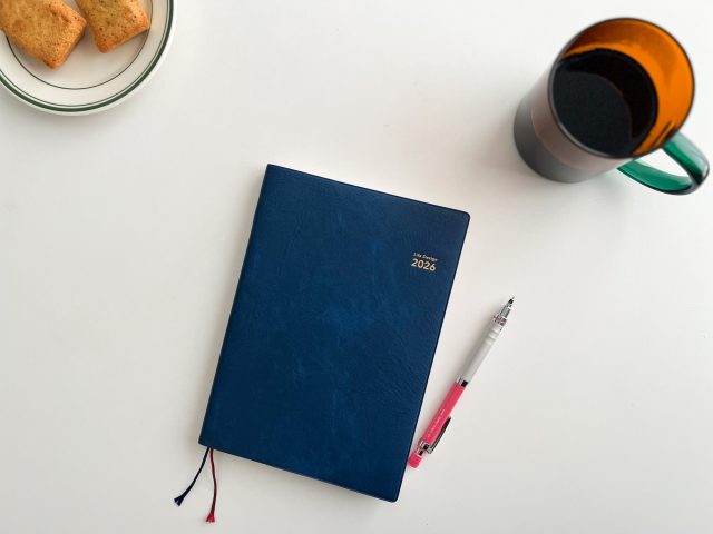 手帳とコーヒー