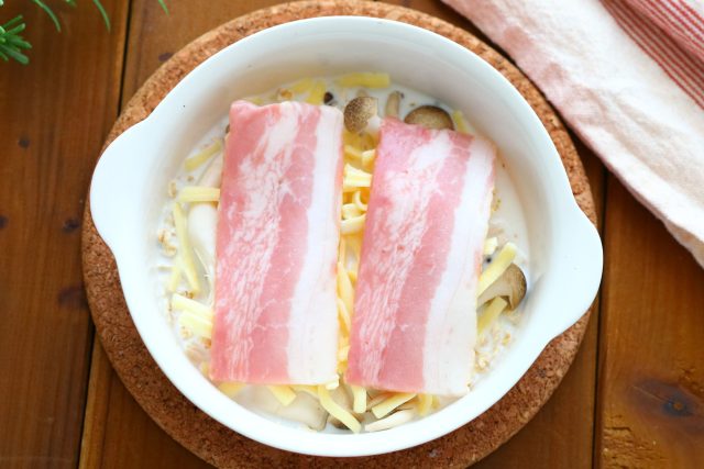 耐熱容器に材料を入れる