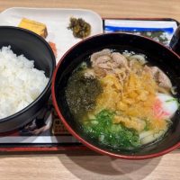 東京にも上陸！九州で大人気「資さんうどん」の朝定食が500円台で大満足