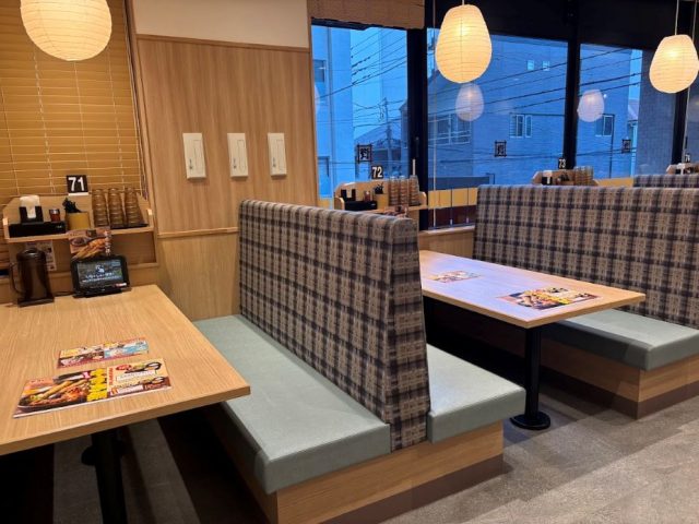 資さんうどん 店内