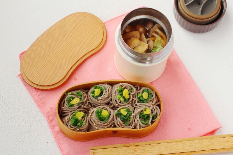年末に食べたい！香り爽やか「鶏白菜柚子つゆ」「柚子そば」2品弁当