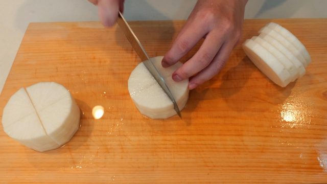 カットした大根