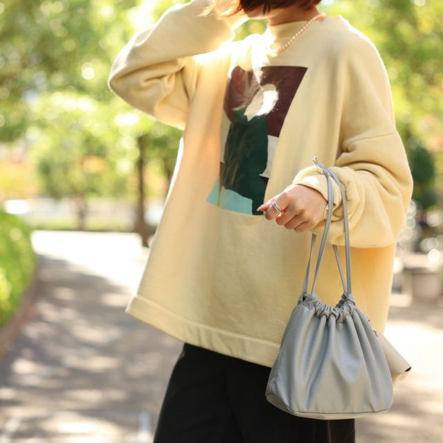 巾着ミニバッグコーデ