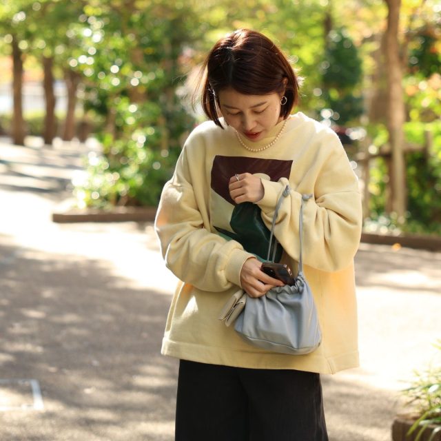 巾着ミニバッグコーデ