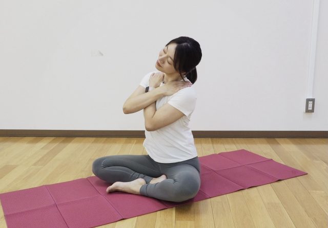 「首」のストレッチ