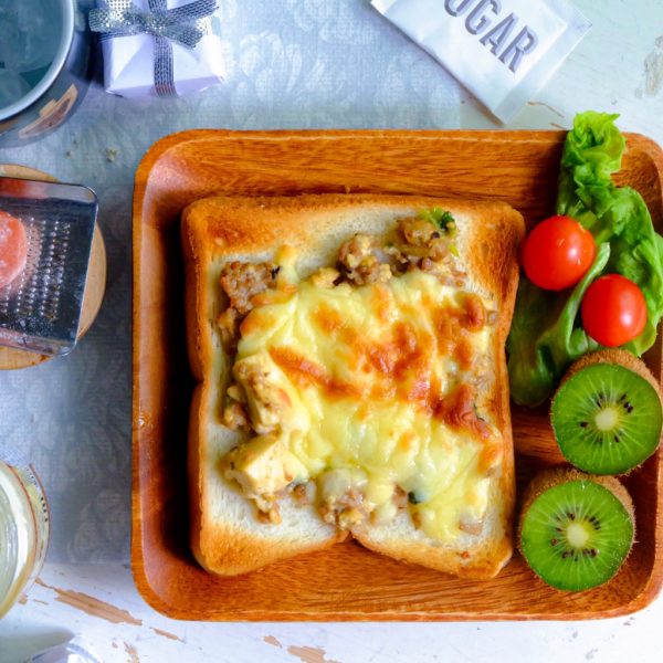 麻婆豆腐トースト