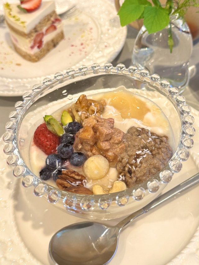 ココナッツヨーグルトボウル