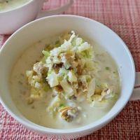 風邪予防・ダイエットにも◎ヘルシーお手軽「カリフラワーのクラムチャウダー」