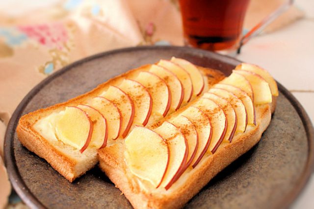 りんごチーズトースト