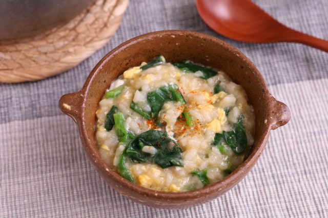 出来上がったほうれん草卵あんかけ雑炊