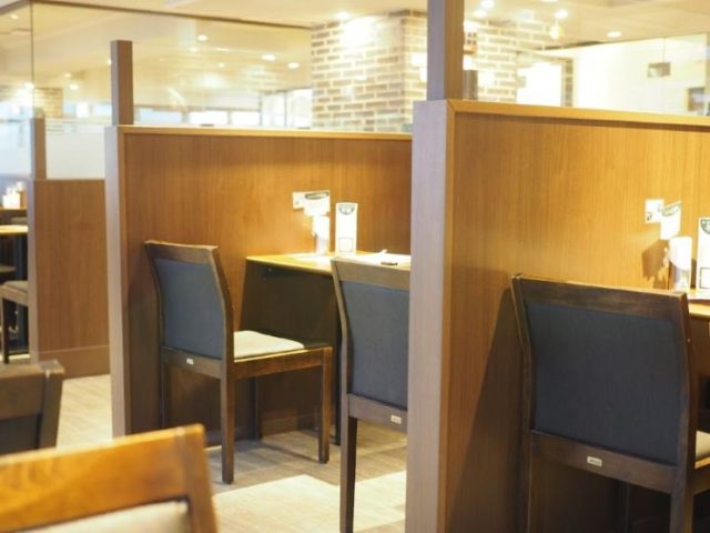珈琲館 店内の席