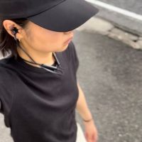 ウォーキング中の女性