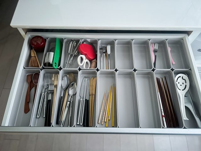 カトラリー入れ