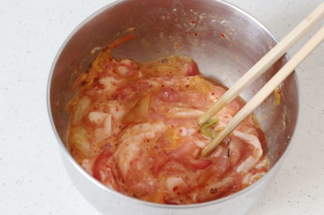 豚キムチのピカタ