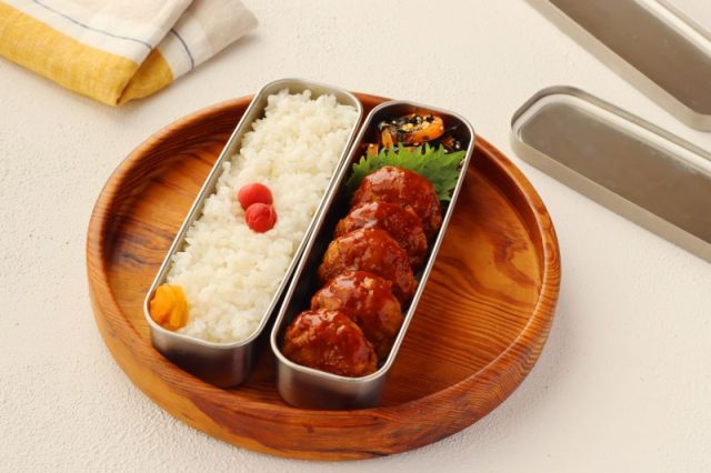 「豆腐ハンバーグ」「にんじんの海苔バター」2品弁当