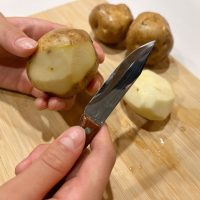 皮むきがするっとラクに！朝に頼れる「アルコス ラティーナ・パーリングナイフ」を使ってみた
