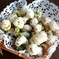 【レンジで3分】揚げない・焼かないのにカリッ！簡単「もちおかき」の作り方