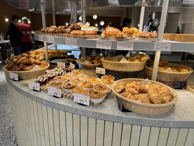 パンの陳列台