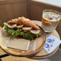 サクッ！ふわっ！がたまらない♪大阪の「クロワッサンモーニング」3選