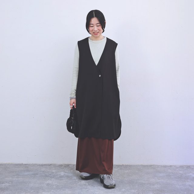 後ろフレア ブラックジレ