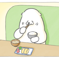 【四コマ漫画】思わず二度見…！「まだ入る」クマシローの朝のもぐもぐタイム