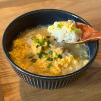 卵ひとつで満足！レンジで簡単「あったか卵スープごはん」