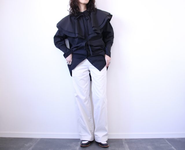 甘めトップスのコーデ