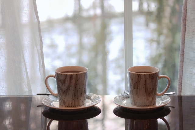 2つのコーヒーカップ