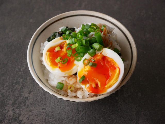 半熟卵丼