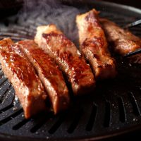 「お肉が焦げちゃう！」って英語でどう言う？