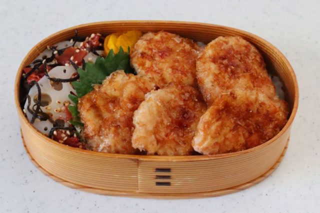 2品弁当の詰め方プロセス