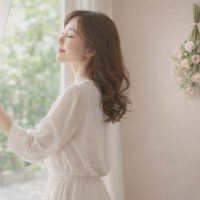 頑張らないのに、なぜか綺麗。「佇まいが美しい人」の朝習慣