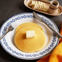 「これ、毎週作っちゃう」混ぜて焼くだけ！ホットケーキ朝ごはんレシピ3選