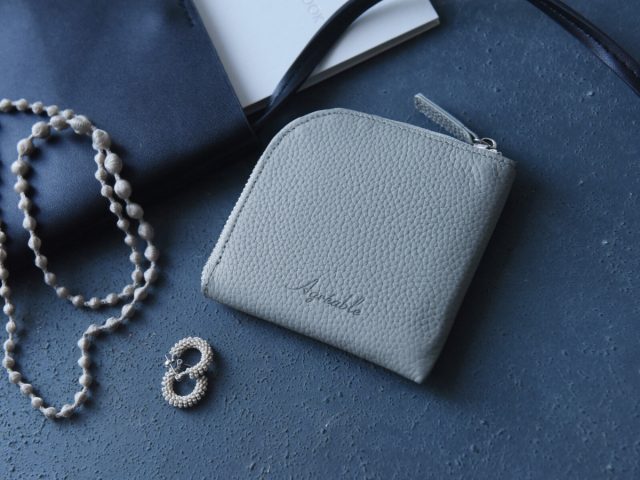 フラットで嵩張りにくい 牛革 L字型ウォレット ミニ財布