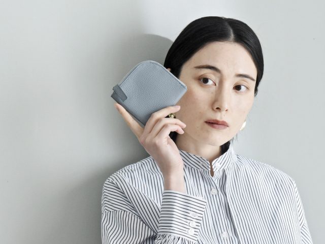 フラットで嵩張りにくい 牛革 L字型ウォレット ミニ財布