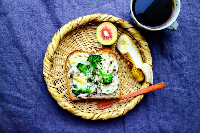 蓮根ときのこのチーズトースト