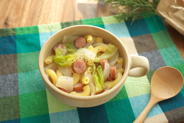 春キャベツと新玉ねぎのマカロニスープ