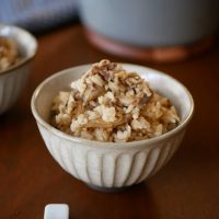 「炊飯器だけでここまで！」忙しい朝にうれしい炊き込みご飯レシピ3選
