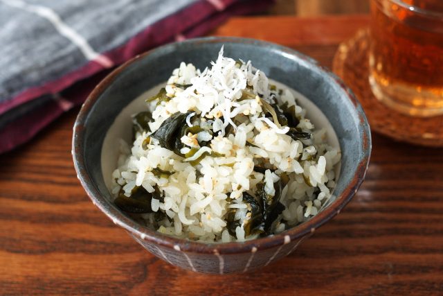 わかめとしらすの炊き込みご飯