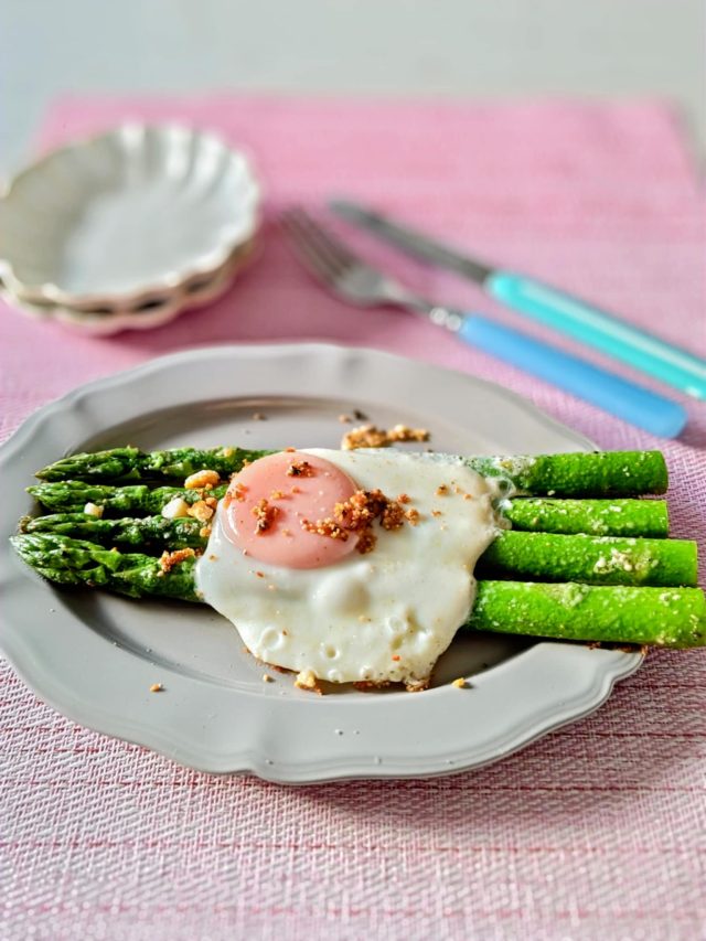 ウフ・アスパラガス