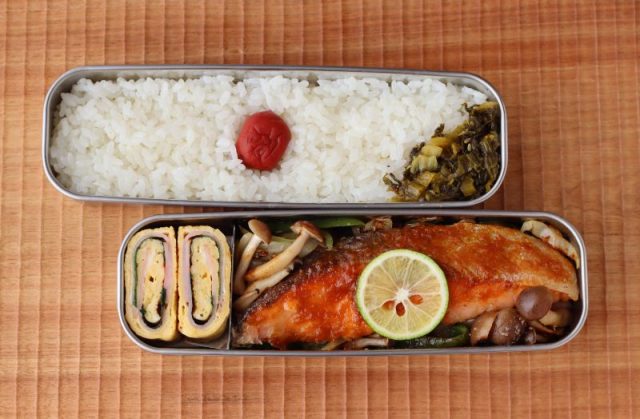 塩しゃけのちゃんちゃん焼き弁当