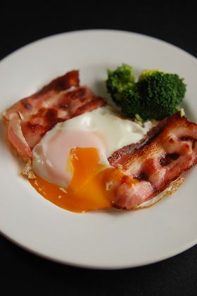 ベーコンエッグ