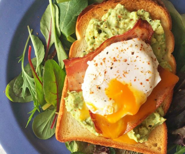 和風ワカモレトースト