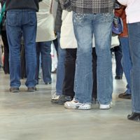 英語「Long line of people」の意味って？